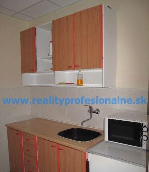 Kancelária 36 m2, Bratislava - Nové Mesto, prenájom kancelárie pri Poluse