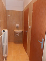 Prenájom 2 kanc. miestností, 60 m2, Obchodná ulica – fotka 3